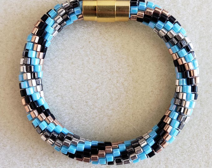 Crocheted Beaded Bracelet: Native Beauty