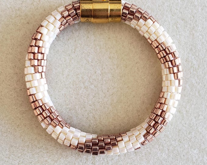 Crocheted Beaded Bracelet: Golden Dreams