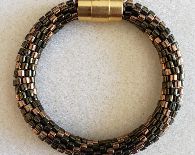 Crocheted Beaded Bracelet: Amber Waves