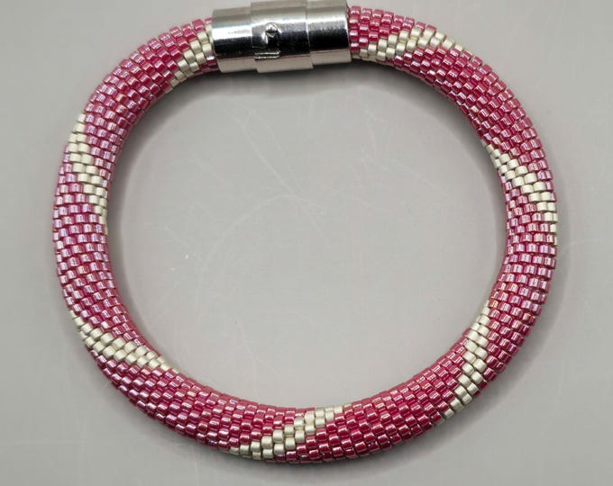 Crocheted Beaded Bracelet: Radiant Red