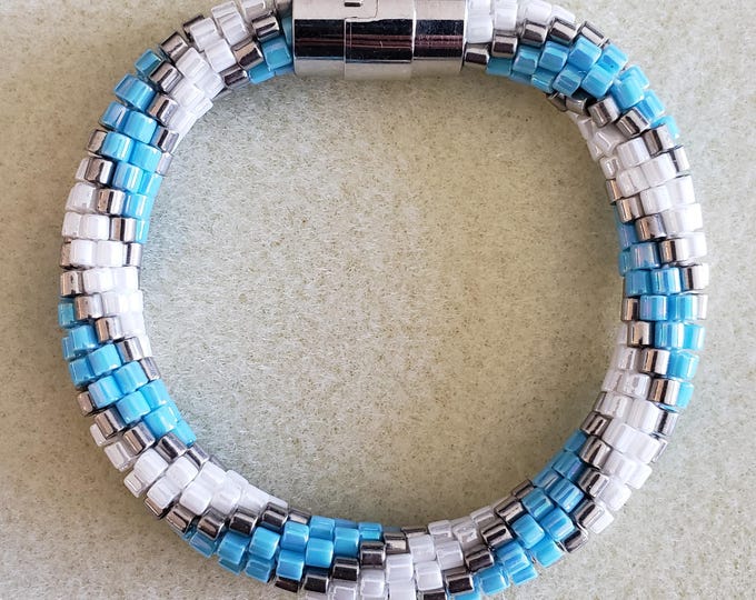 Crocheted Beaded Bracelet: Tropical Dream