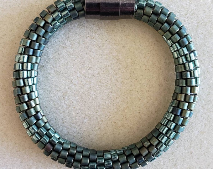 Crocheted Beaded Bracelet: Lilly Pad