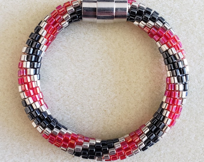 Crocheted Beaded Bracelet: Winter Cardinal