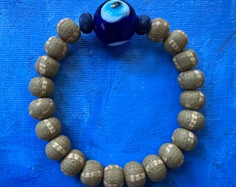 Męska, superrozmiarowa bransoletka z gliny Evil Eye Stacking Clay z jasnobrązowymi, beżowymi koralikami