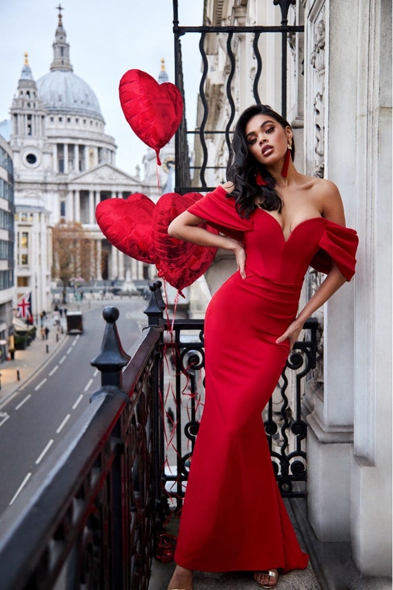 Off The Shoulder Draped Sleeve Maxi Dress Rouge Robe de