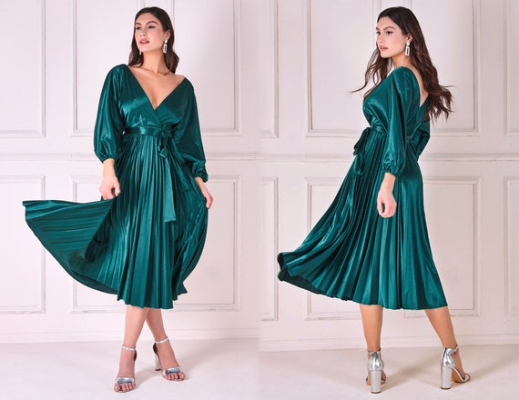 emerald green casual dress