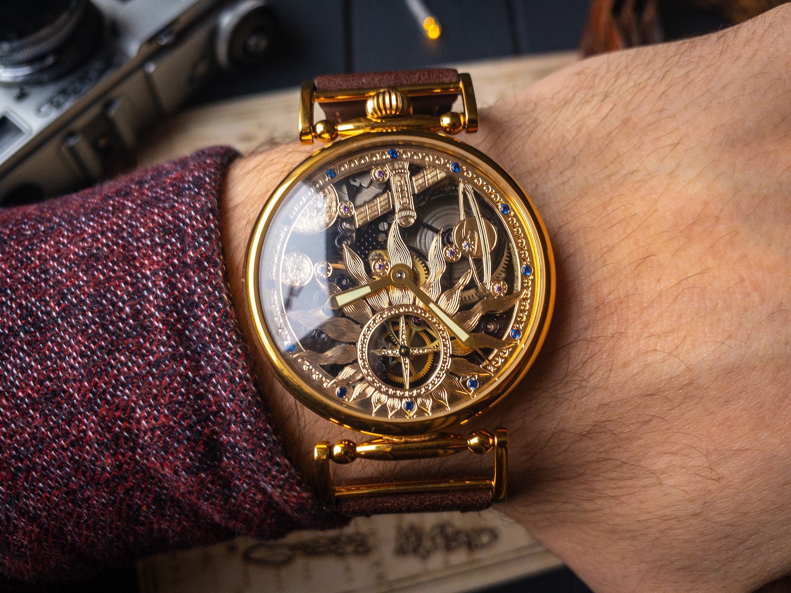 Настенные часы, белый. Хелен парк+ ландшафт. Часы настенные 21век 35*25см утес 2434-966. Часы слава 5134151. Самшит карликовый.