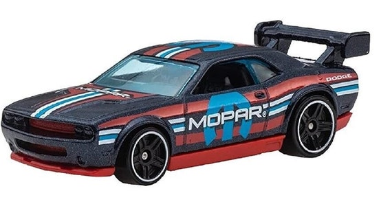 2013 Hot Wheels Treasure Hunt Dodge Challenger Drift Car X1680 série 27/250  T-Hunt - Arte em Miniaturas