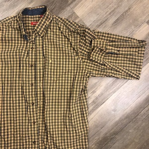 izod yellow dress shirt IZOD Men's Size M Button-up Yellow Dress Shirt