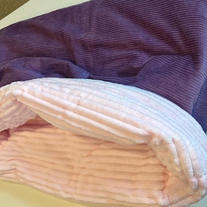 CUDDLY BAG VIOLA purple-pink, sleeping bag, dog basket, dog bed, dog cave