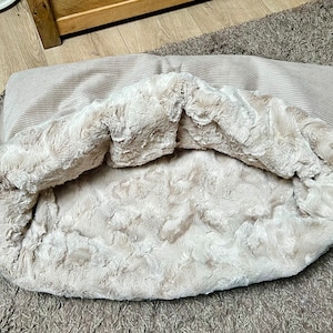 CUDDLY BAG RONALD beige made of corduroy with wave plush, sleeping bag, dog basket, dog bed, dog cave