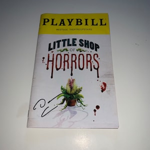 Darren Criss tekent Little Shop of Horrors Glee Broadway Playbill