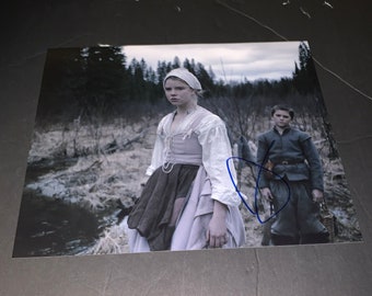 アニャ・テイラー＝ジョイのサイン入り8x10 クイーンズ・ギャンビット