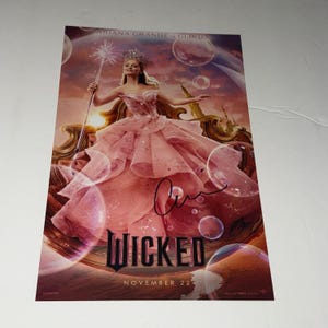 Foto autografiada de Ariana Grande de la película Wicked, Glinda, tamaño 8x12
