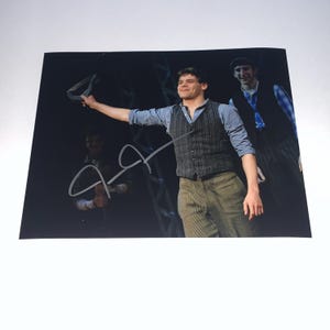 Jeremy Jordan signierte Newsies Broadway 8x10 Photo