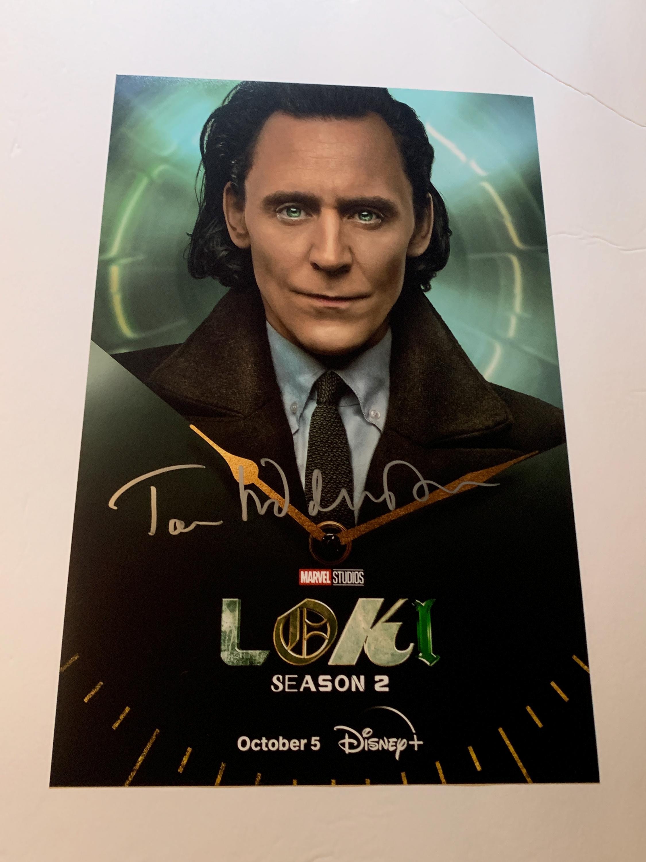 Tom Hiddleston Signed Thor Loki Series Marvel Avengers 11x17 Photo