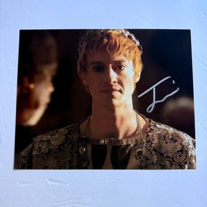 Joseph Quinn Signed Gladiator 2 Movie Close Up 8x10 Photo