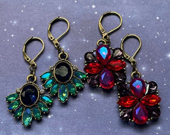Superbes boucles d'oreilles à levier en bronze baroque rouge rubis et violet ou bleu sarcelle irisé et bleu marine foncé
