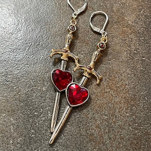 The Legend of Zelda Links Classic Sacred Sword W/Rich True Ruby Red Heart/Knight King Arthur Excalibur stainless Steel Leverback earrings