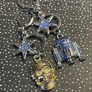 はるか遠くの銀河、銀河系間スター、宇宙戦争、ジェダイ戦士、MVP、C3PO、R2D2、ストームトルーパー、ベイダーのステンレススチール製レバーバックイヤリング
