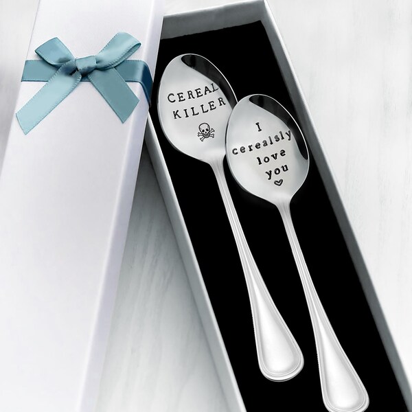 Set di cucchiai stampati su misura da 2 pezzi.    Cereal Killer e I Cerealsly Love You Cereal Spoon