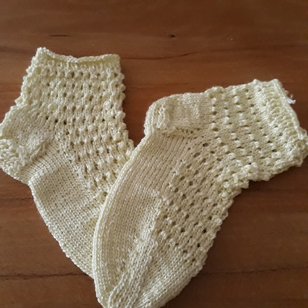 Kindersocken (Mädchen), handgestrickt, Lochmuster, Gr. 24/25