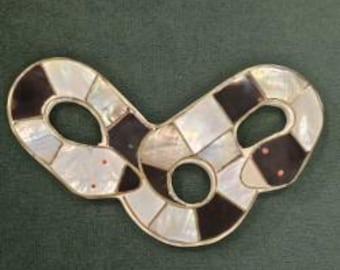 Onyx Abalone inlay duel snake pendant