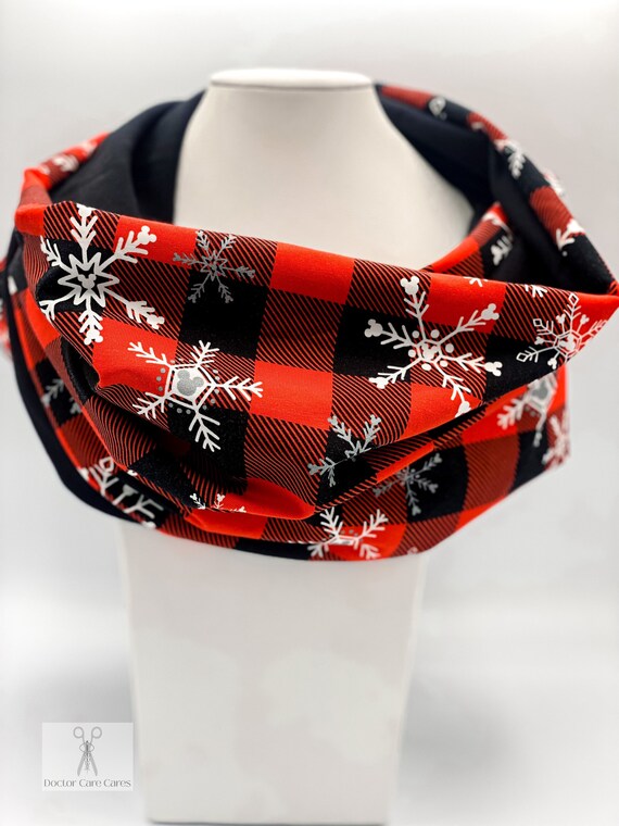Infinity Scarf/ Christmas Infinity Scarf/ Christmas Gifts/ Holiday Season / Christmas Scarf/ Holiday Accessories/ MouseFlakes