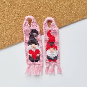 Gnome Valentine&#39;s Day Mini Keychains