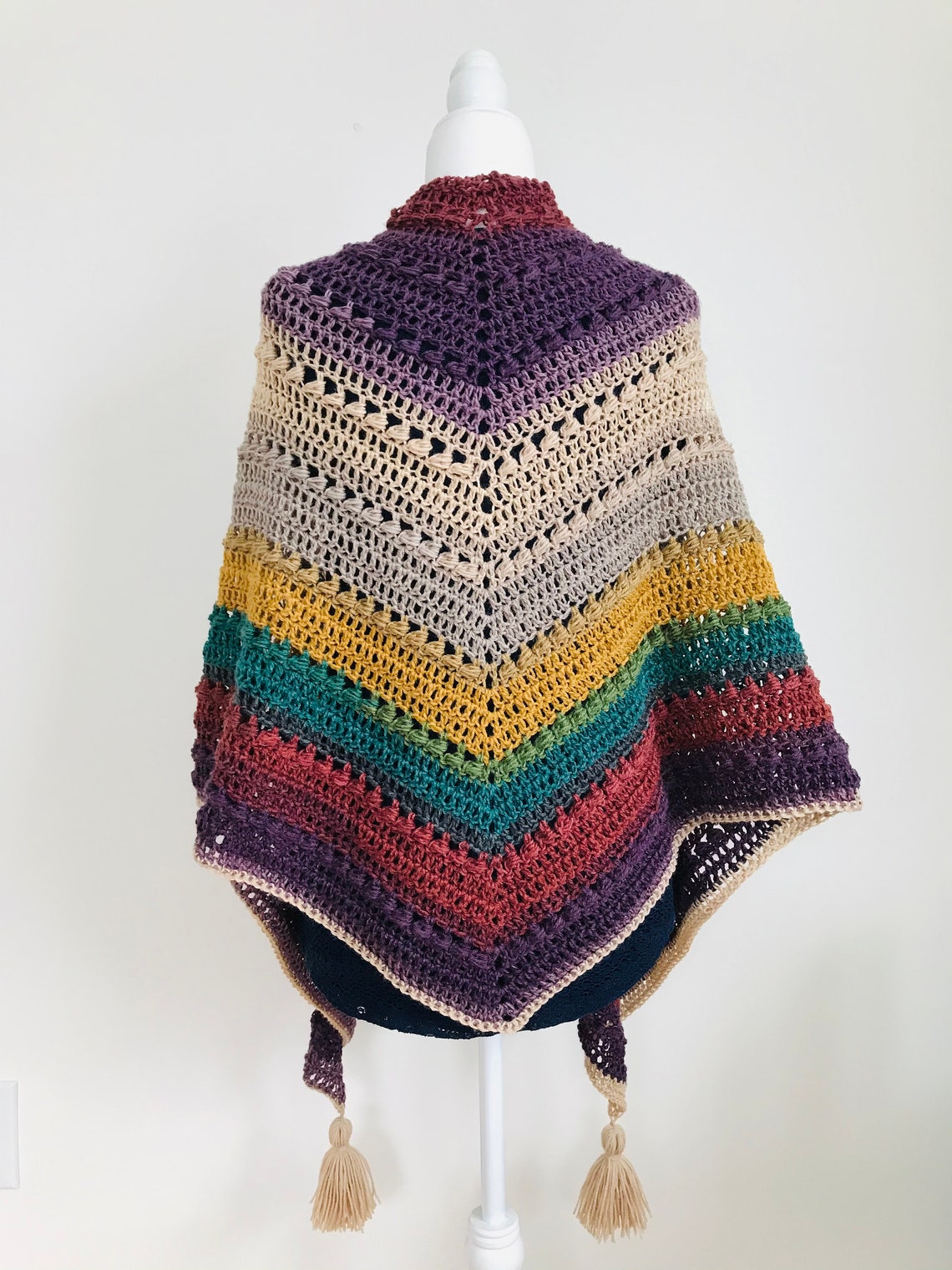 Wrapping Hugs Shawl Crochet Pattern, Triangular Shawl Crochet Pattern