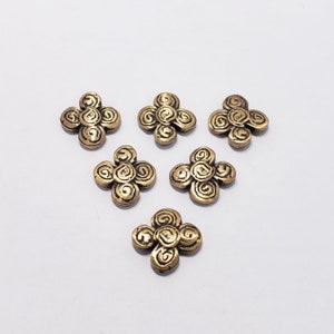 Antique Gold Flower Beads - 6 pcs