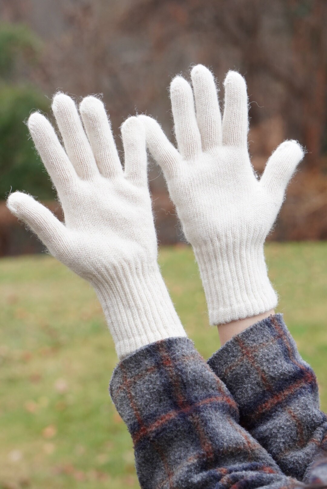 100% Organic Mongolian Sheep Wool Gloves Luxury Sustainable Fiber  Winter Essentials Ideal Christmas Gift