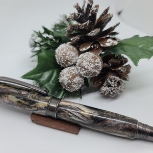 Diamond Cast Acrylic Fountain Pen