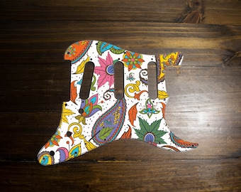 Tele oder Strat Pick Guard Paisley Circus