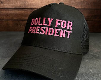 Gorra estilo vintage Dolly For President con bordado en la parte trasera de malla y envío gratis.