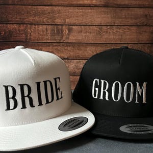 Vintage Style Braut und Bräutigam Mesh Zurück Flatbill Trucker Hüte Brautgeschenk, Flitterwochen Geschenk, Junggesellinnenabschied Geschenk, Trauzeugen Geschenk, Junggeselle