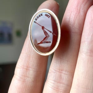 GERESERVEERD Antiek 15 kt gouden diepdruk verborgen medaillon met ...