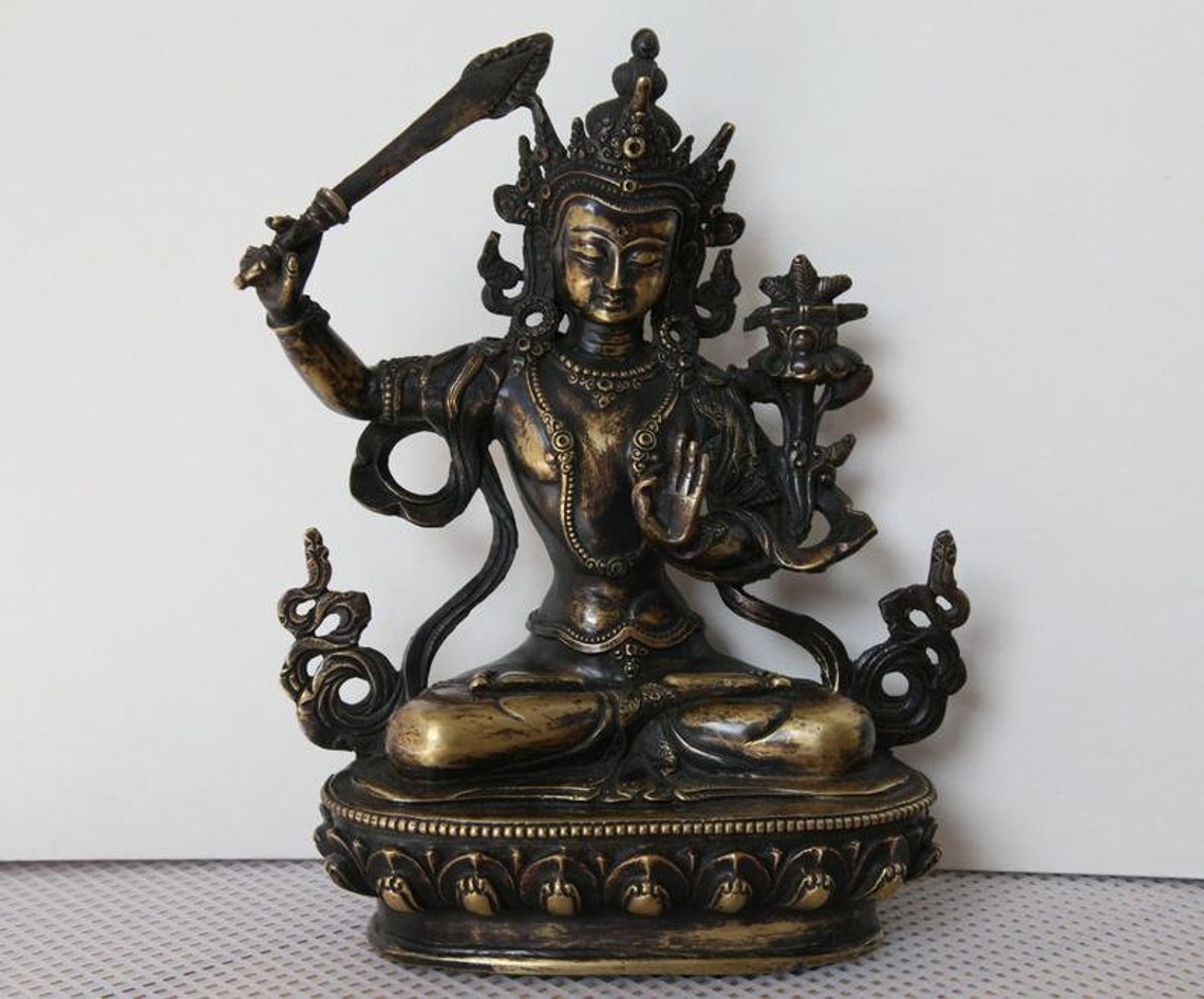 Ciotola tibetana con piedi di Buddha grandi: suono curativo