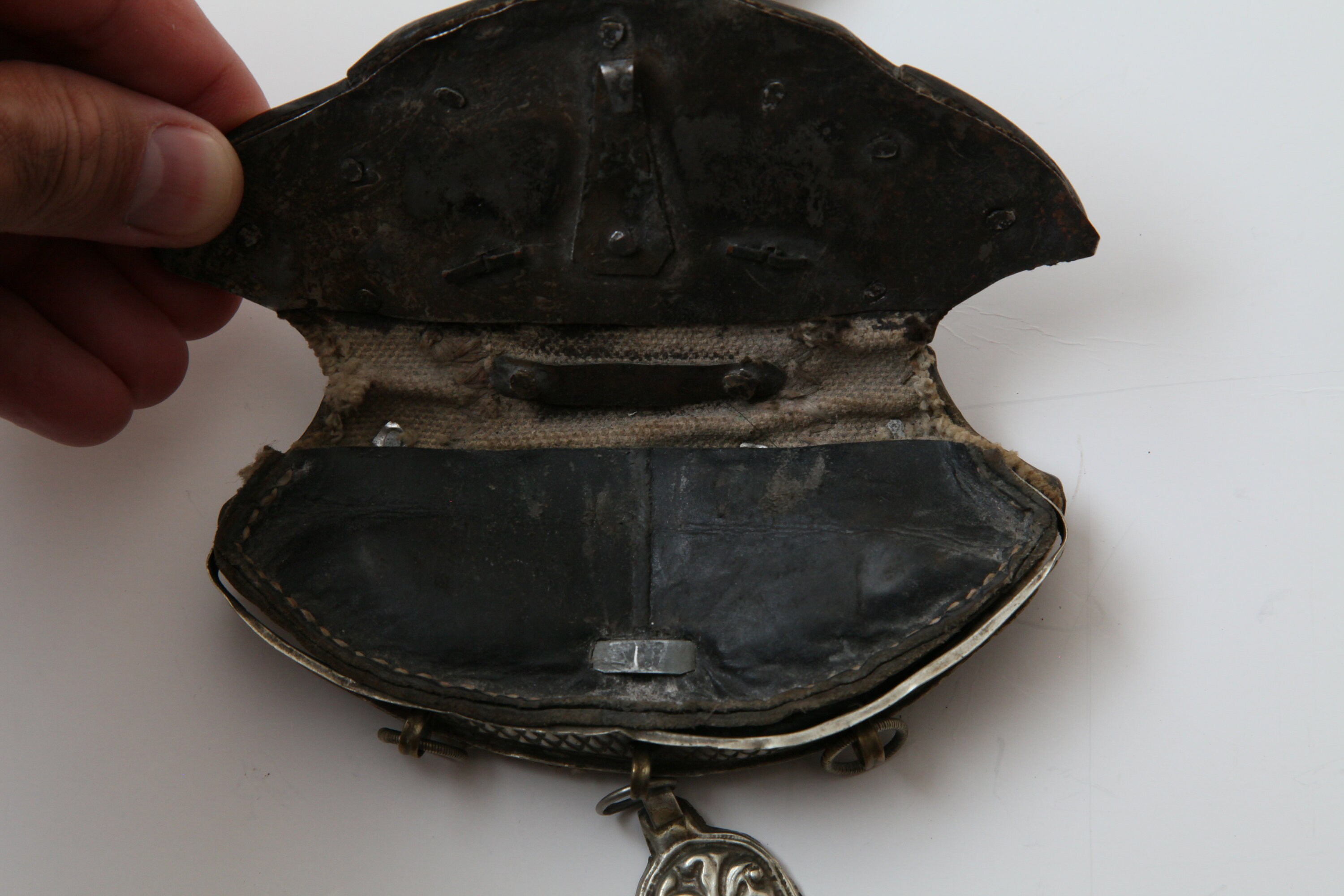 Antique leather best sale coin purse