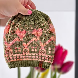Handmade Merino Wool Knit Beanie: Kid&#39;s Green Hat with Pink Hearts