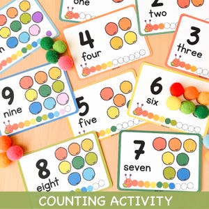 Atividade de contagem de pompons, números, prática de correspondência de 1 a 10, habilidades motoras finas Montessori para crianças pequenas, cartões de cores correspondentes de lagarta
