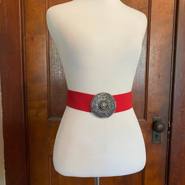 Authentic 1989 Pearl brand: Cinche Waist Belt, Red Elastic with Silver Tone Medallion Buckle Clip