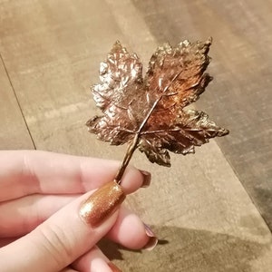 Herbstliche Ahornblatt Brosche