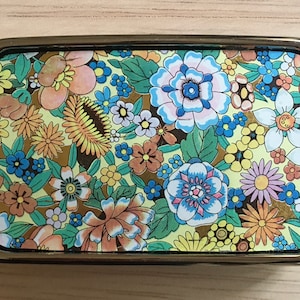 Sweet floral Belt Buckle made from recycled cookie tin.  Tin Belt Buckle.  Men's buckle.  Women's buckle.  Recycled gift.  Great Mens gifts.