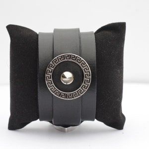 Black leather bracelet, Men’s bracelet, Leather cuff, Handmade leather cuff, Gift for men, Men’s cuff, Leather cuff, mens leather bracelet