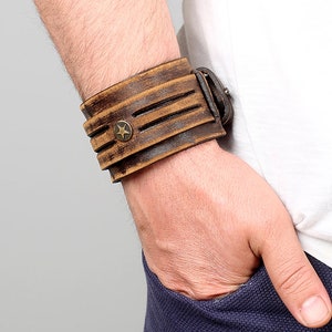 Handmade leather cuff for men, Mens Leather bracelet, Star bracelet, Leather bracelet gift for men, men&#39;s bracelet, Gift for him, Mens cuff