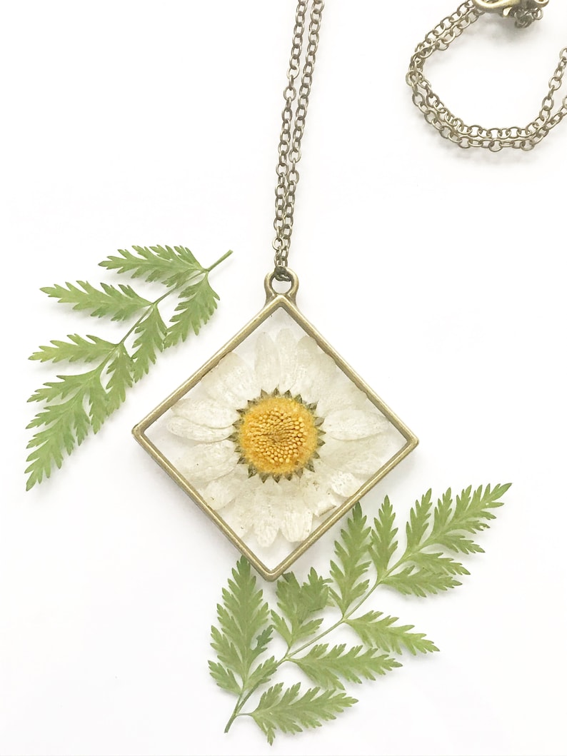 Resin Pendant Gift Flower Pendant Necklace Handmade Jewelry Real Pressed Flowers Custom Jewelry