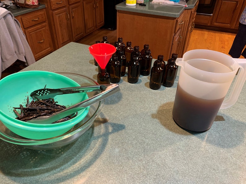 Kentucky Bourbon Vanilla Extract Vanilla Vanilla Extract image 4