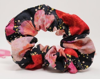 Pink and red hearts hair tie, Hearts Scrunchie, Valentine Scrunchie, Matchs face mask
