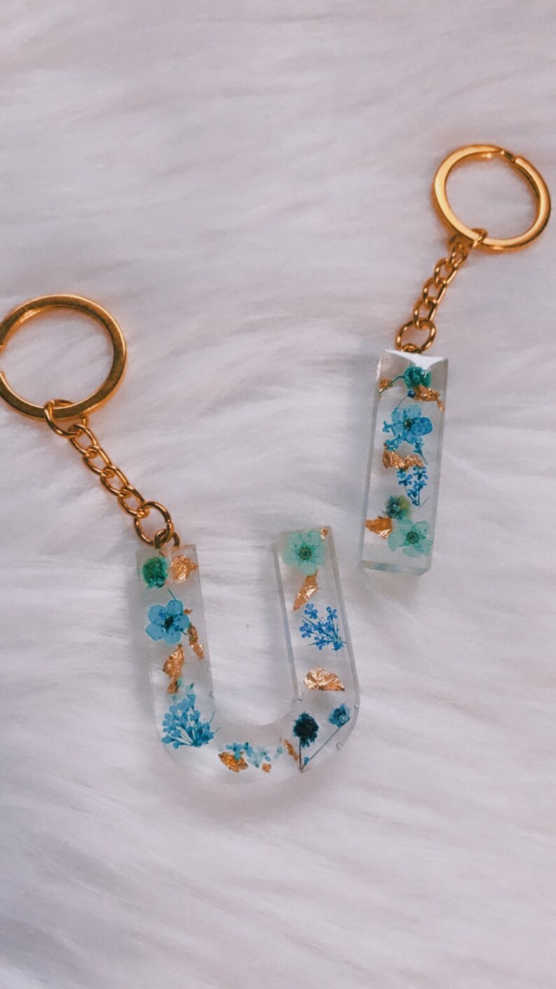 Custom Real Flower Resin Initial Keychain Etsy